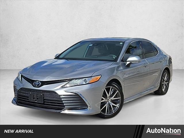 Used 2024 Toyota Camry XLE image 1