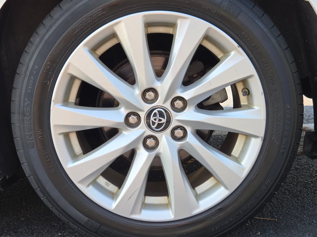 Used 2018 Toyota Camry LE FWD image 11