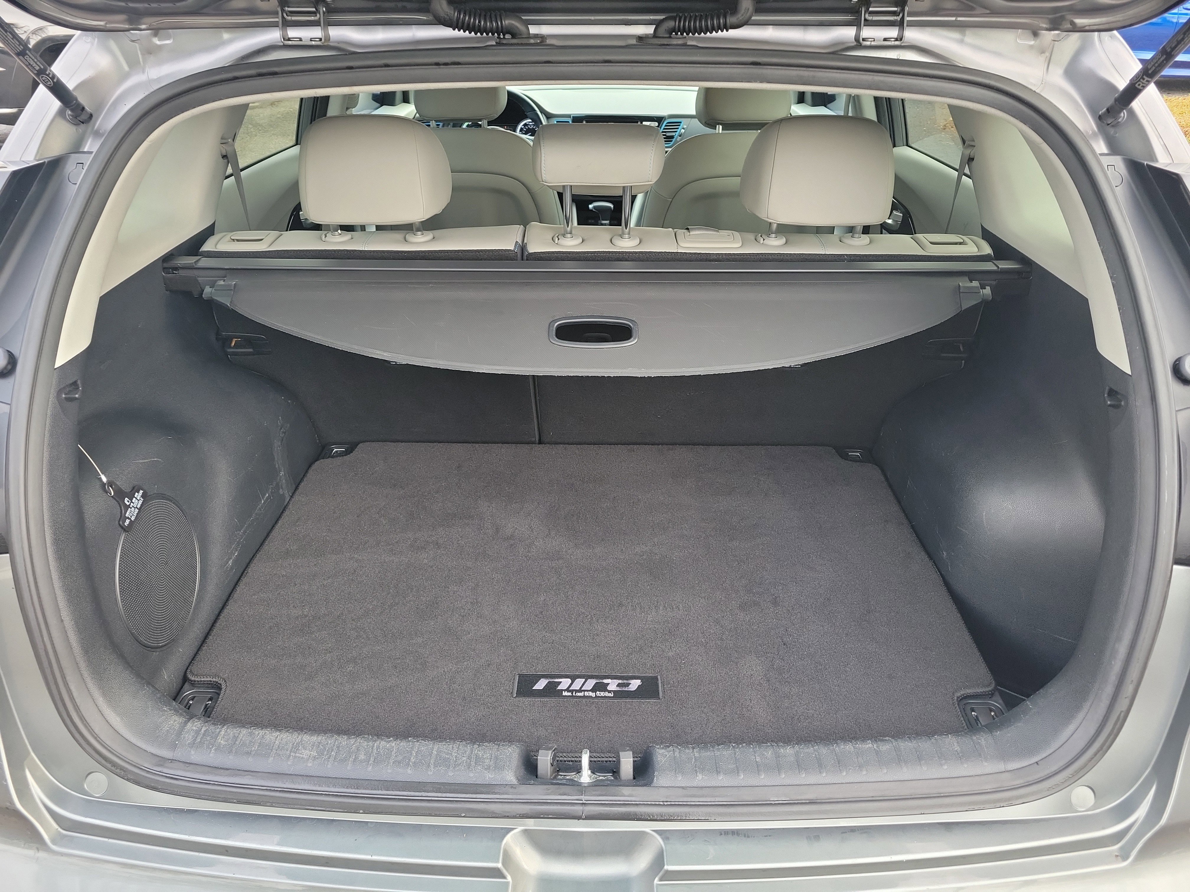 Used 2017 Kia Niro Touring image 14