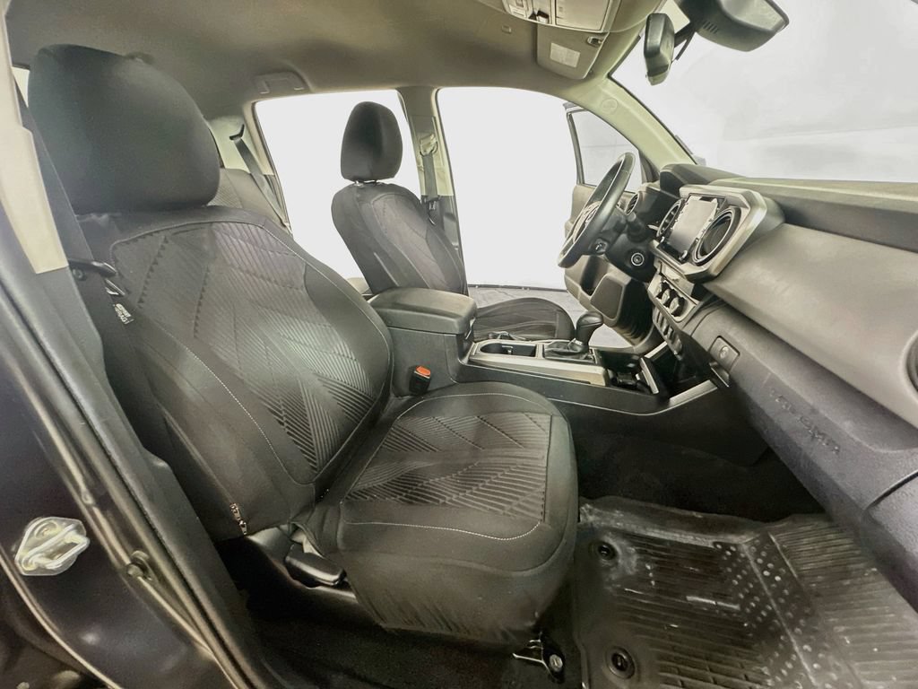 Used 2021 Toyota Tacoma SR5 RWD image 12