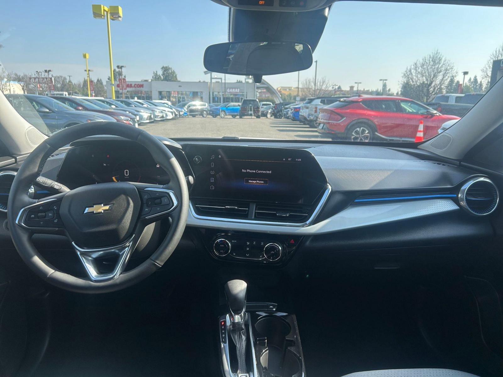 Used 2025 Chevrolet Trax LT w/ LT Convenience Package image 32