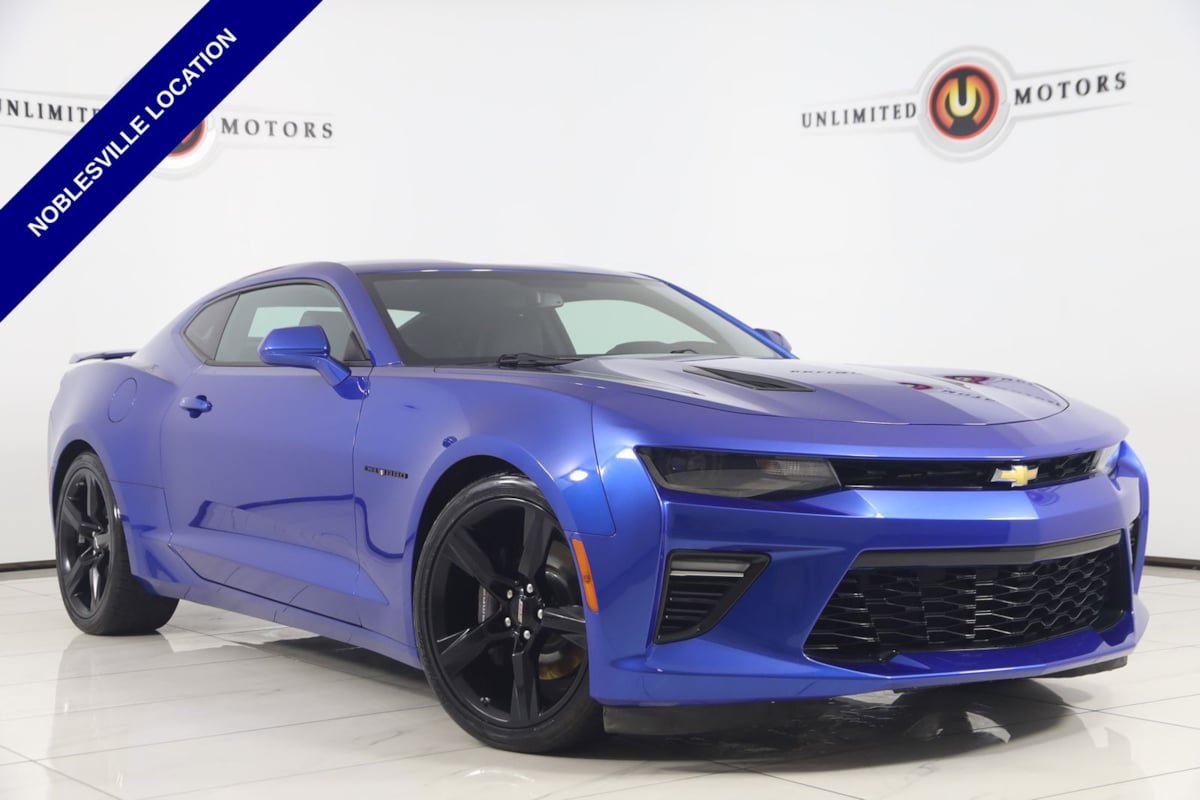 Used 2018 Chevrolet Camaro SS RWD image 1