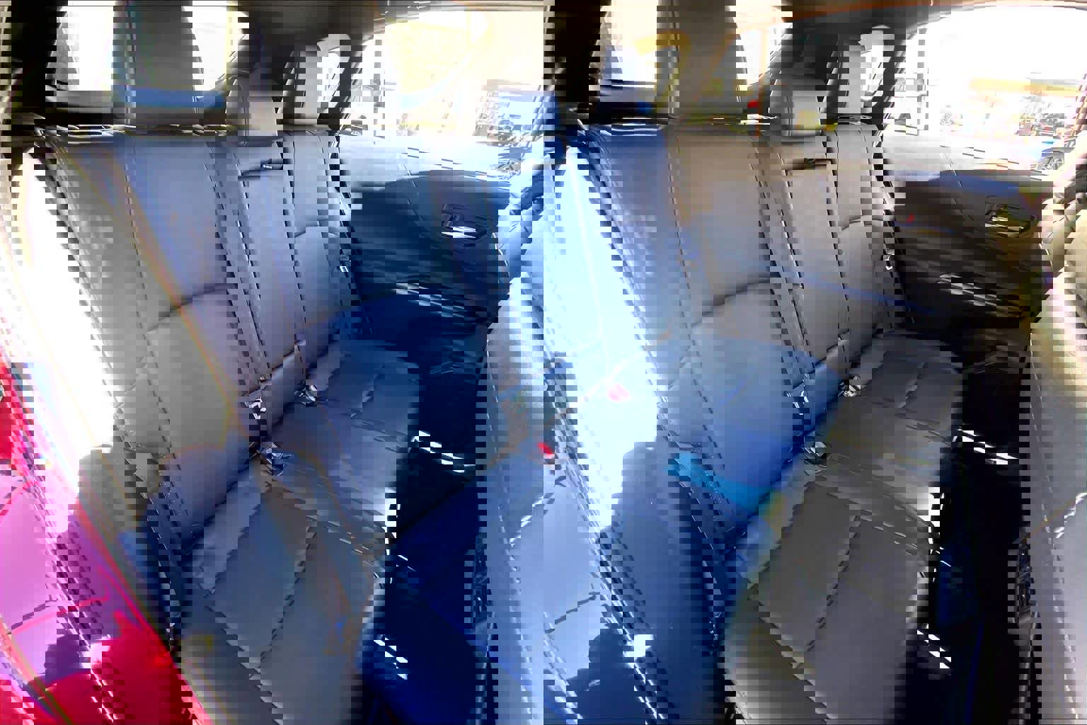 Used 2023 Toyota Venza Nightshade image 20