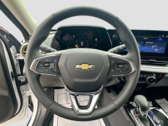New 2026 Chevrolet Trax LT w/ Driver Confidence Package FWD image 12