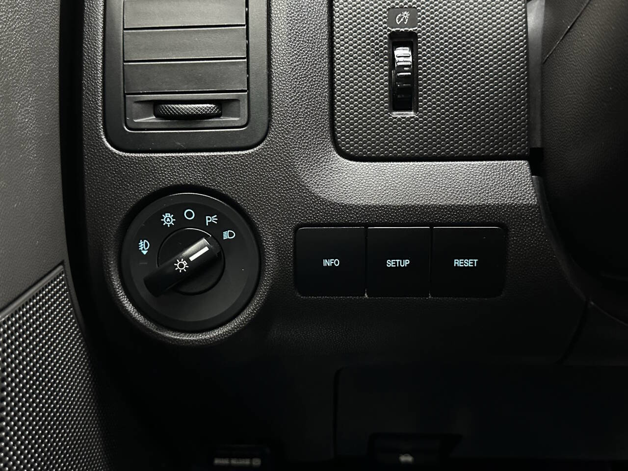 Used 2008 Ford Escape XLT image 23