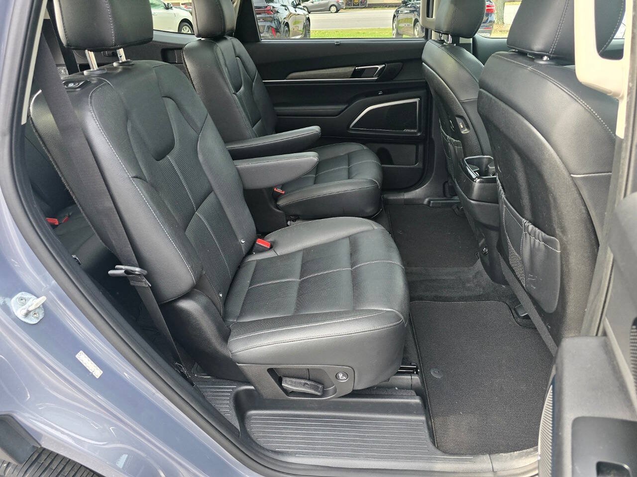 Used 2021 Kia Telluride SX w/ Towing Package FWD image 23