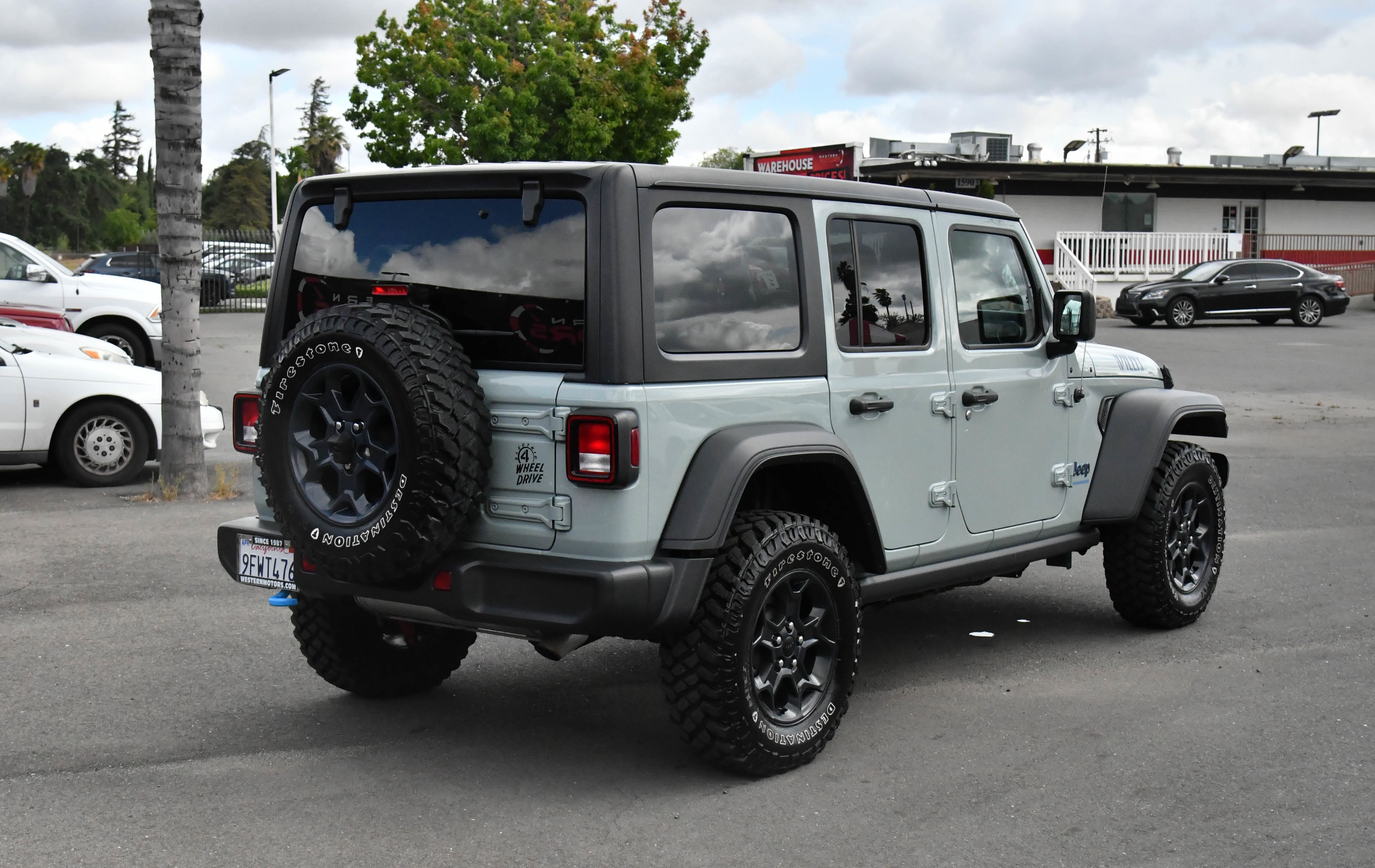 Used 2023 Jeep Wrangler Unlimited AWD/4WD image 8