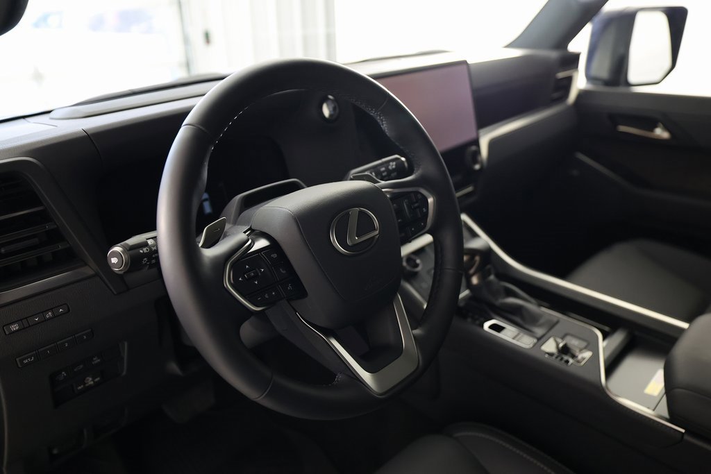 Used 2025 Lexus GX 550 image 22