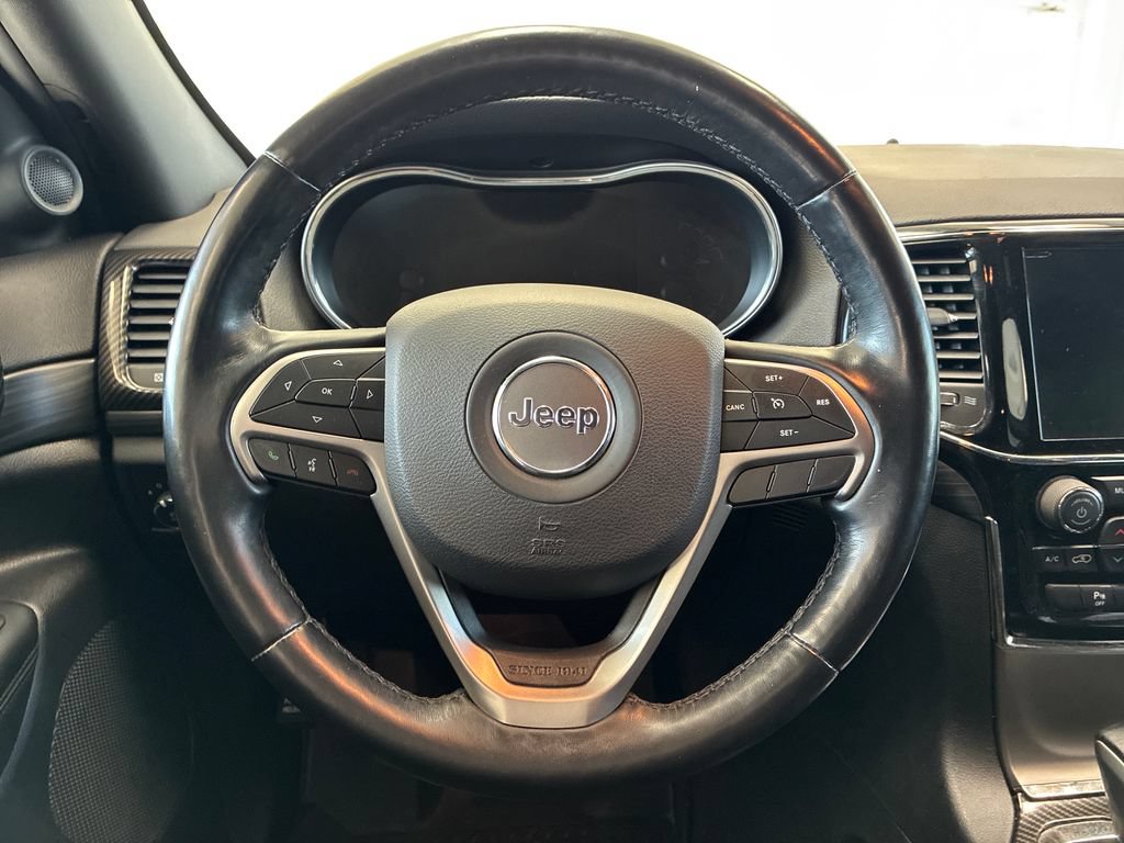Used 2020 Jeep Grand Cherokee Altitude AWD/4WD image 15