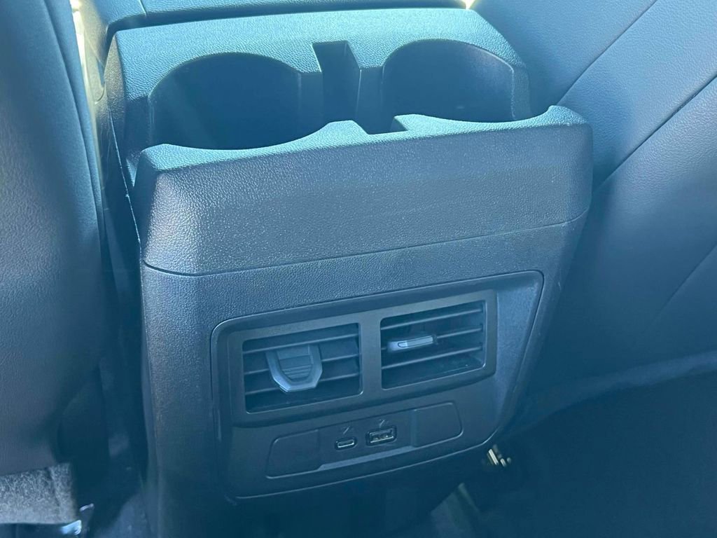 Used 2026 Chevrolet Colorado LT w/ LT Convenience Package AWD/4WD image 16