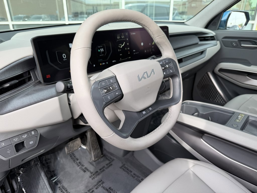 Used 2024 Kia EV9 Wind AWD/4WD image 31