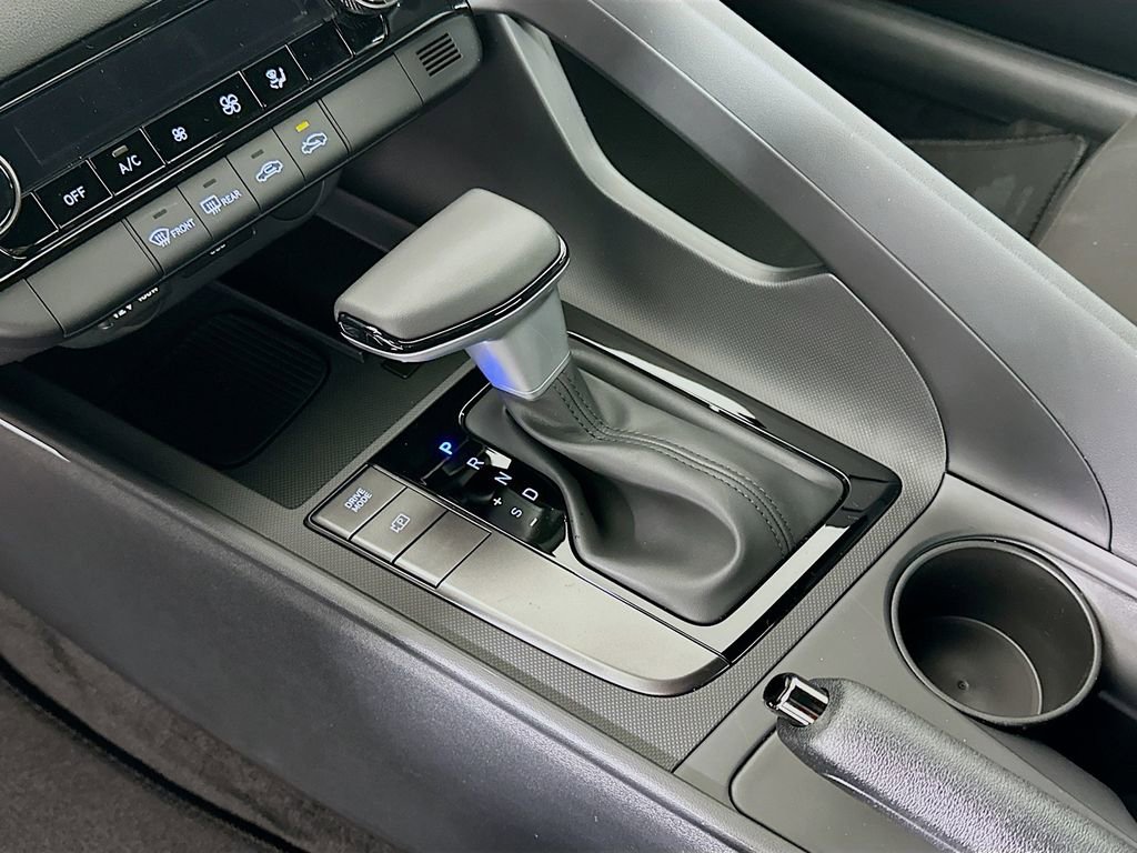 New 2026 Hyundai Elantra Sport image 14