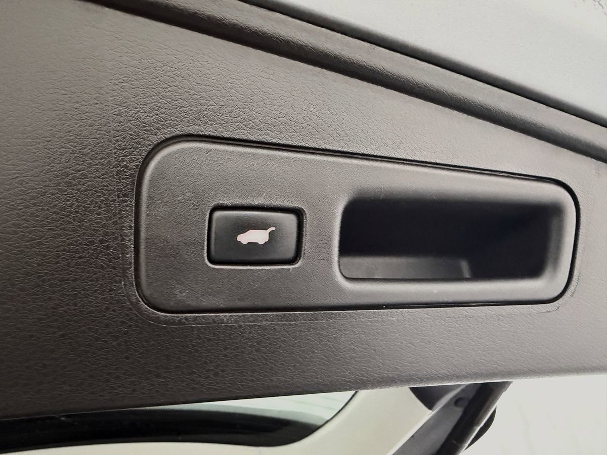 Used 2020 Acura MDX SH-AWD w/Technology Pkg image 39
