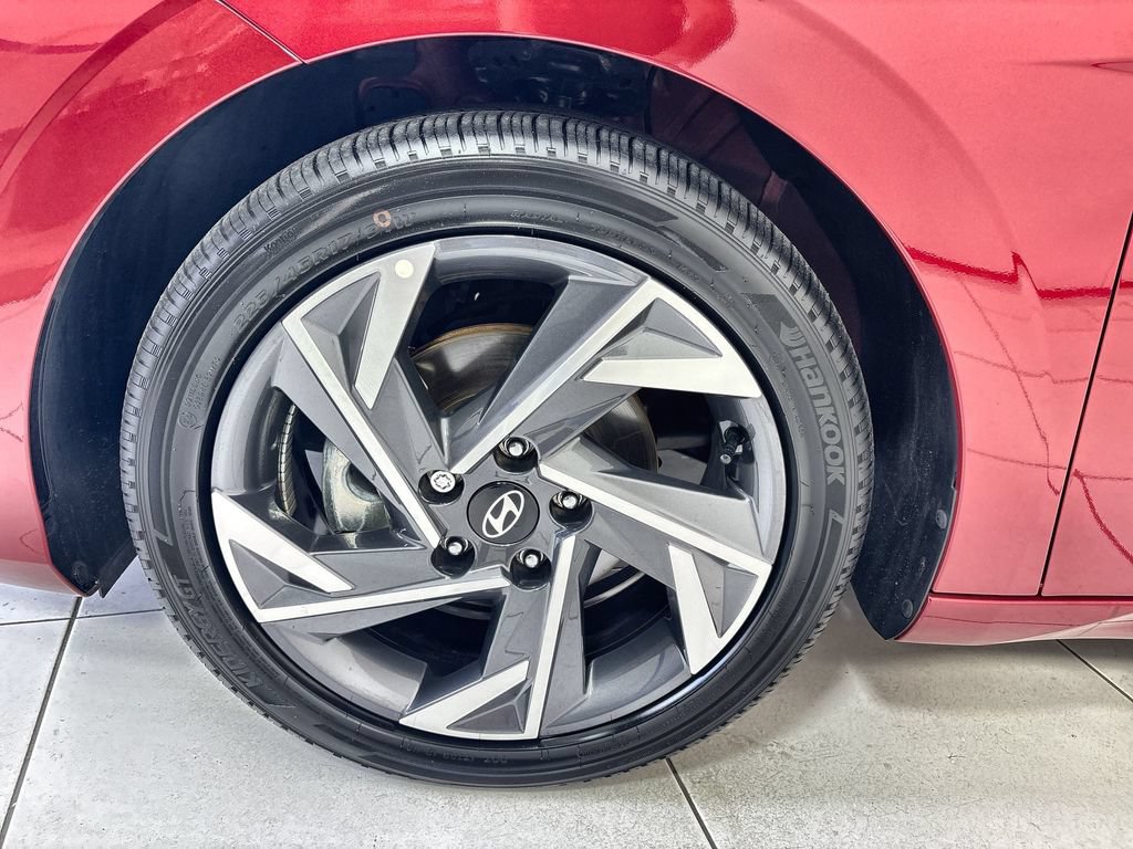 Certified 2025 Hyundai Elantra SEL FWD image 19