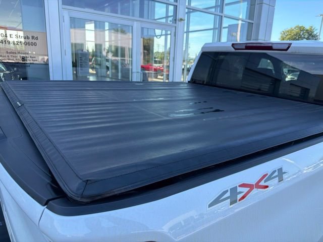 Used 2025 Chevrolet Silverado 1500 LT AWD/4WD image 9