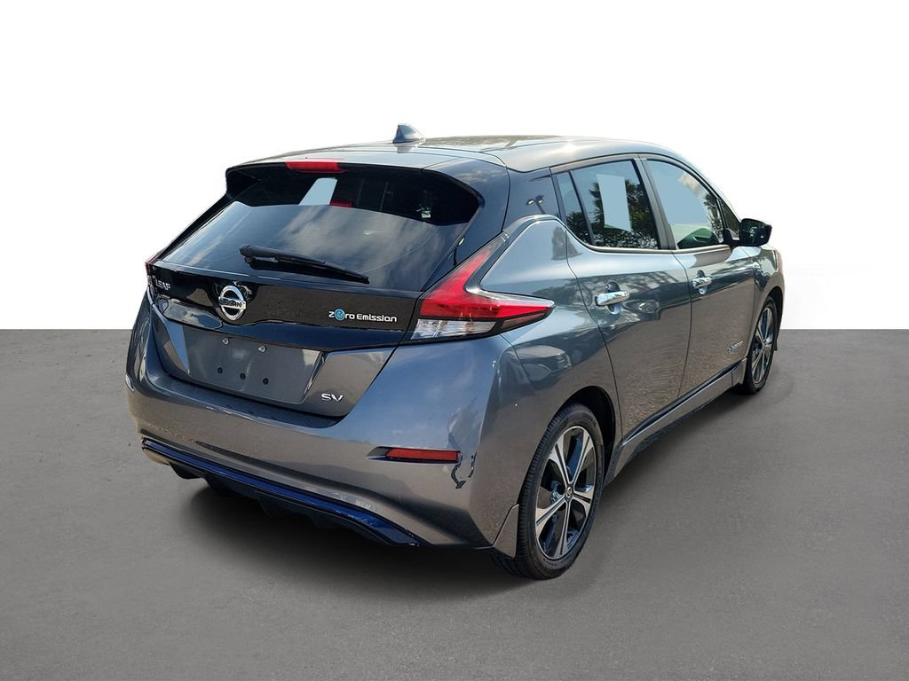 Used 2018 Nissan Leaf SV w/ SV All Weather Package FWD image 3