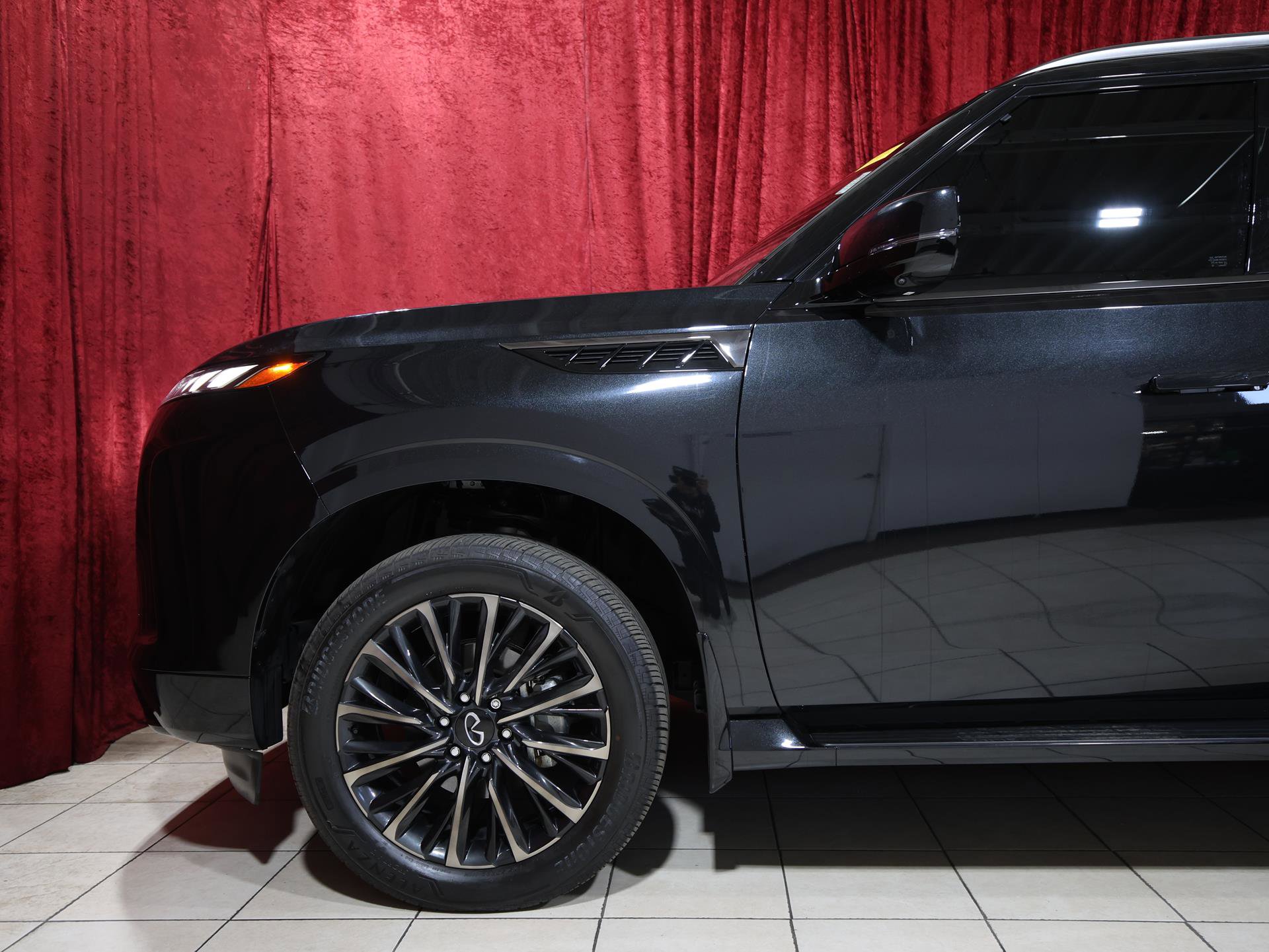 Used 2025 INFINITI QX80 Autograph w/ Autograph Exterior Package image 5