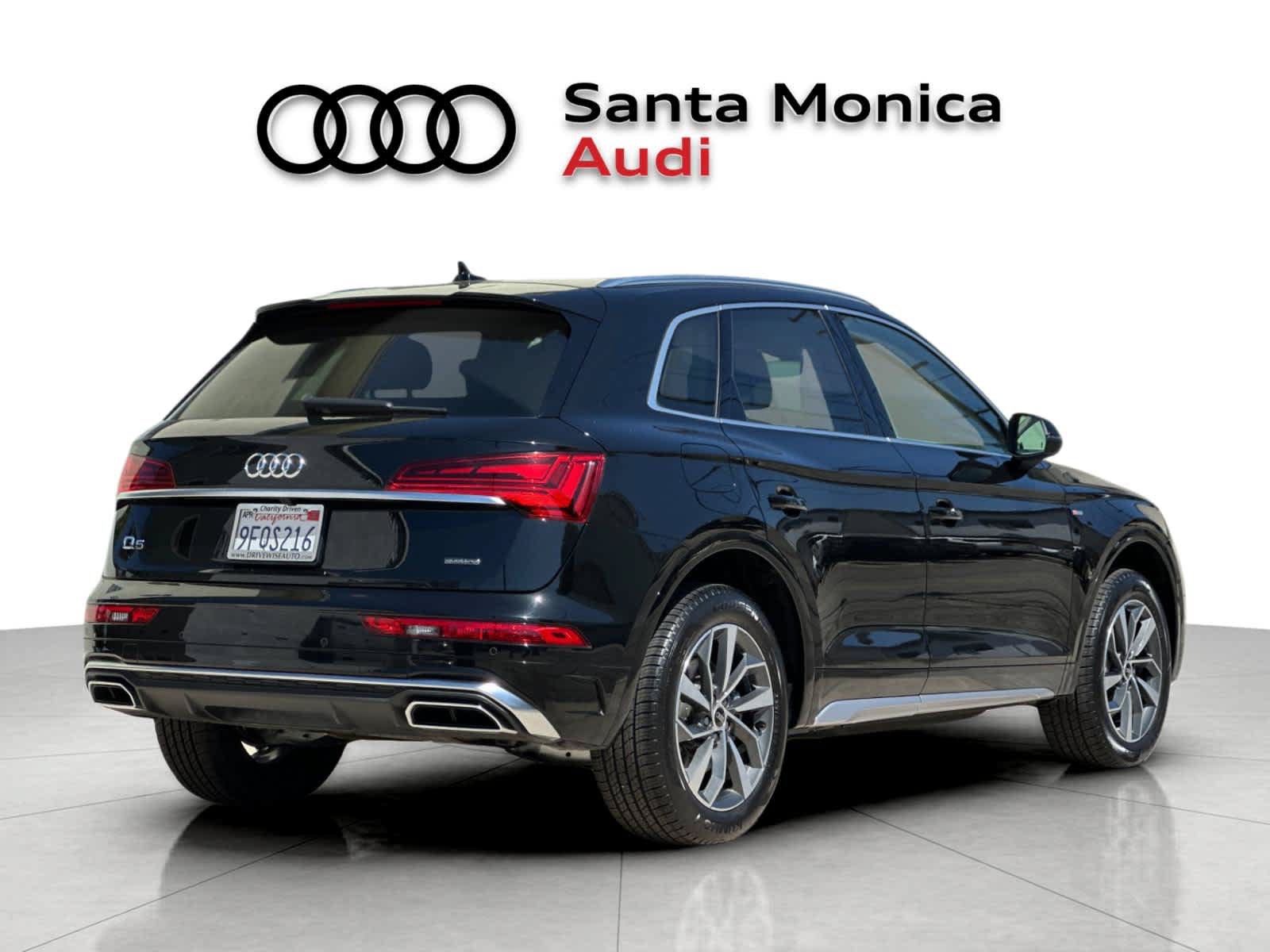 Used 2023 Audi Q5 2.0T Premium w/ Convenience Package AWD/4WD image 2