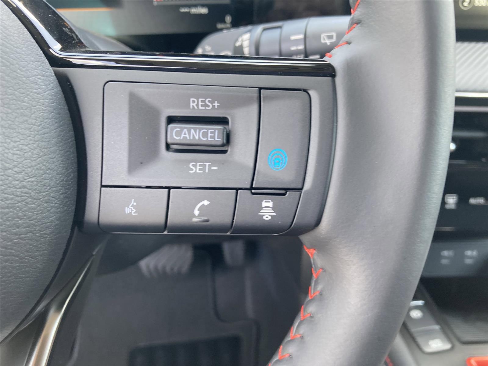 New 2025 Nissan Kicks SR image 26