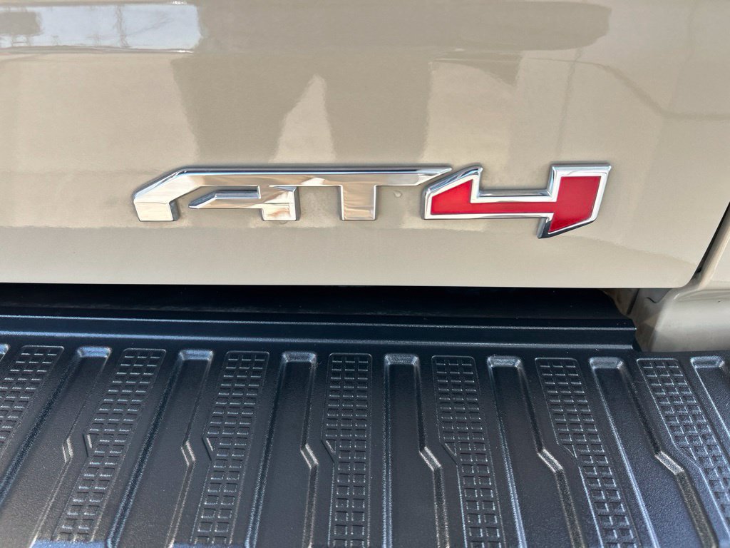 Used 2023 GMC Sierra 1500 AT4 w/ AT4 Preferred Package AWD/4WD image 32