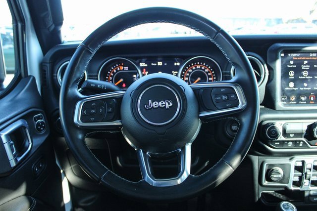 Used 2018 Jeep Wrangler Unlimited Sahara image 23