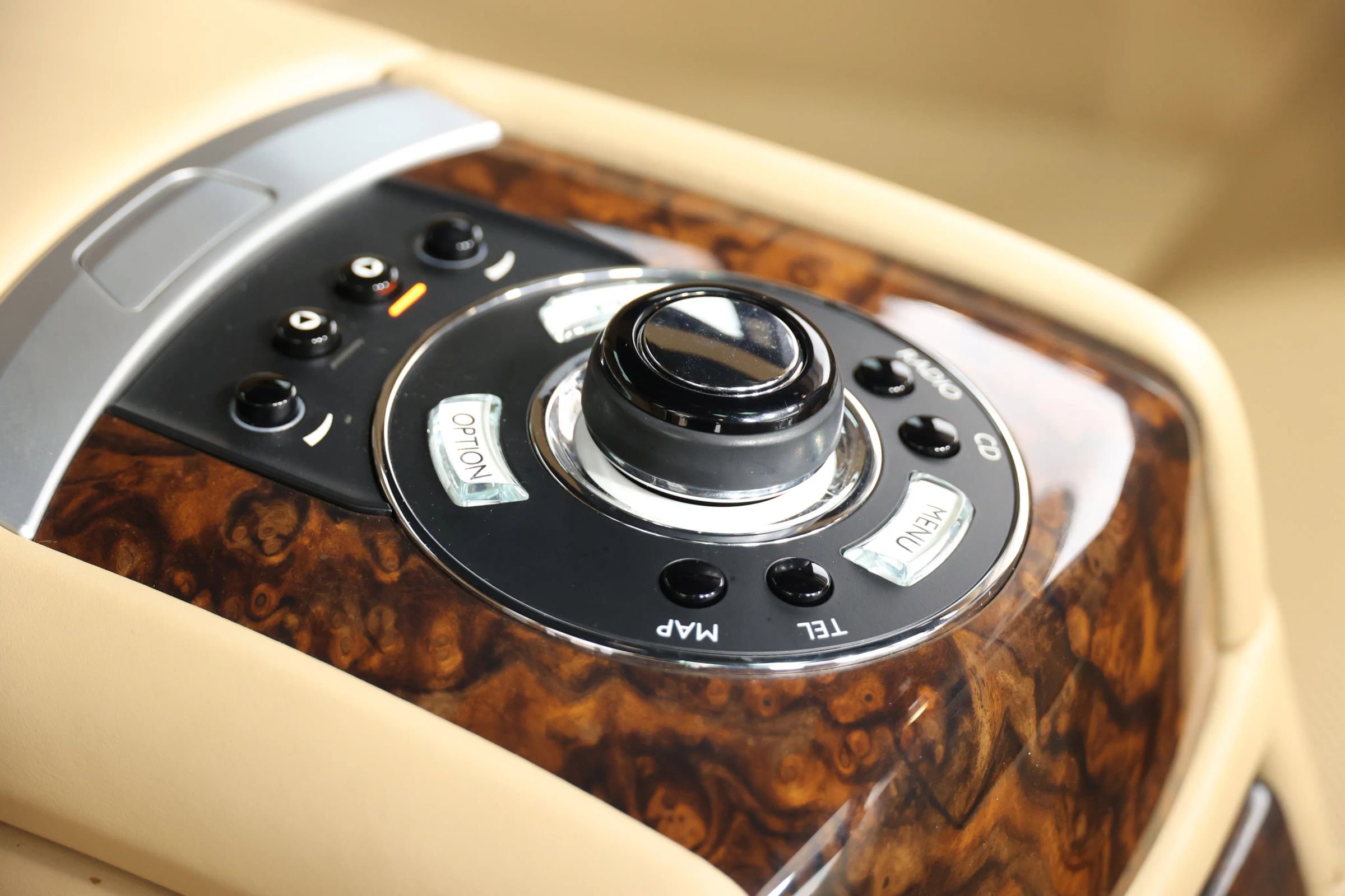 Used 2011 Rolls-Royce Ghost image 88