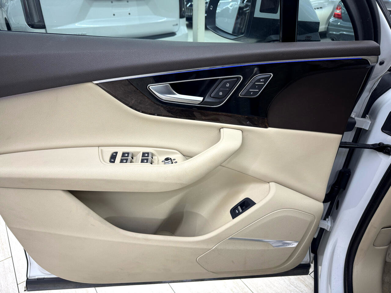 Used 2018 Audi Q7 3.0T Prestige image 16