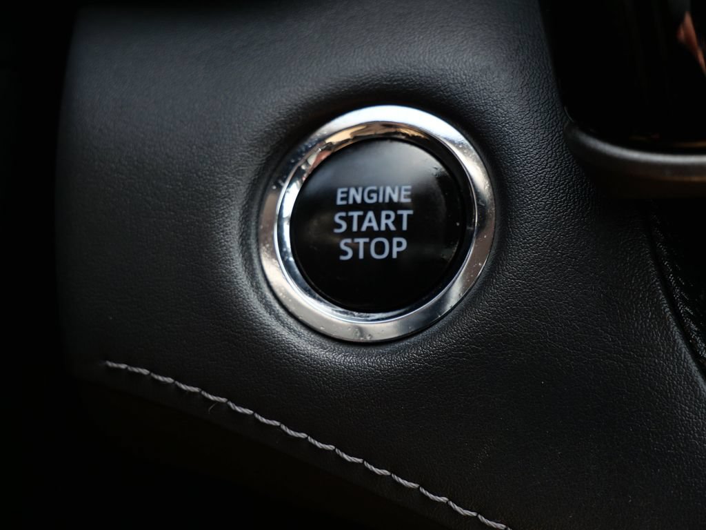 Used 2022 Toyota Highlander XLE AWD/4WD image 23