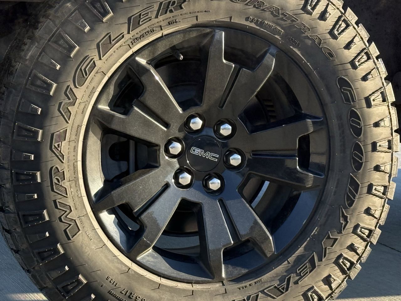 Certified 2022 GMC Canyon AT4 AWD/4WD image 8