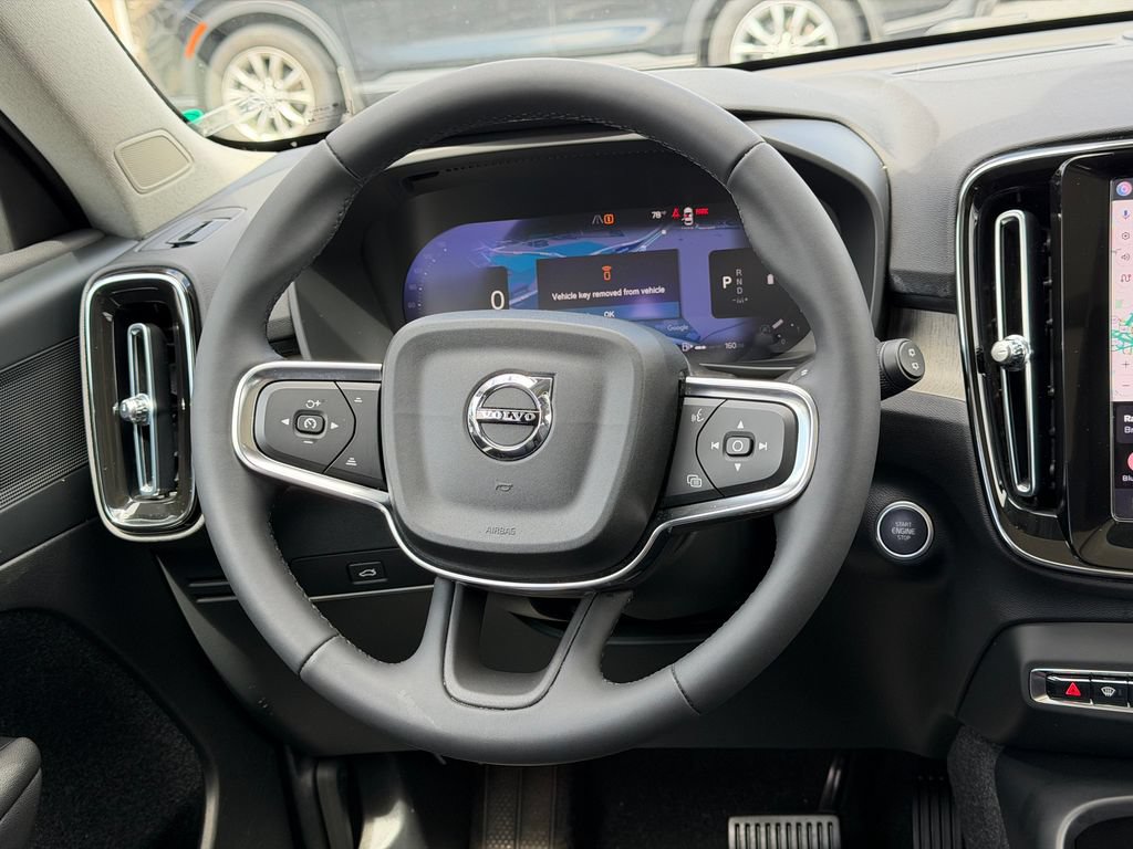 Certified 2023 Volvo XC40 B5 Plus w/ Driver Assist Package AWD/4WD image 23