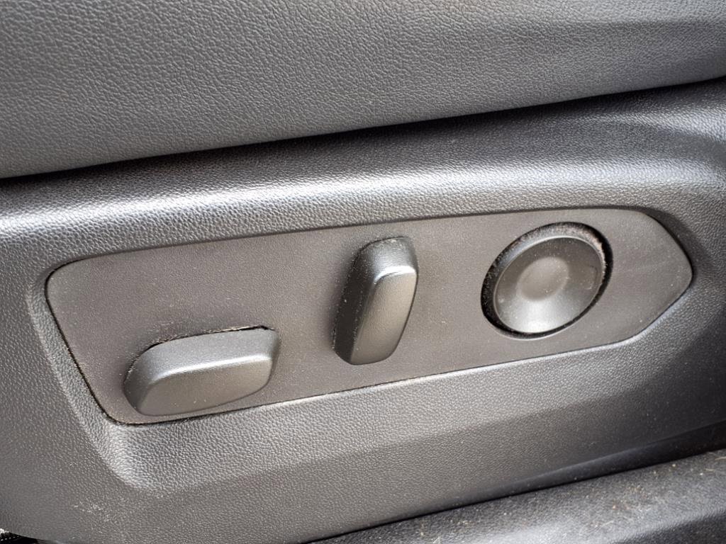 Used 2022 Chevrolet Silverado 1500 ZR2 w/ Technology Package image 13