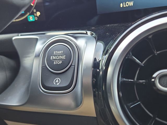 New 2026 Mercedes-Benz GLB 250 4MATIC image 11
