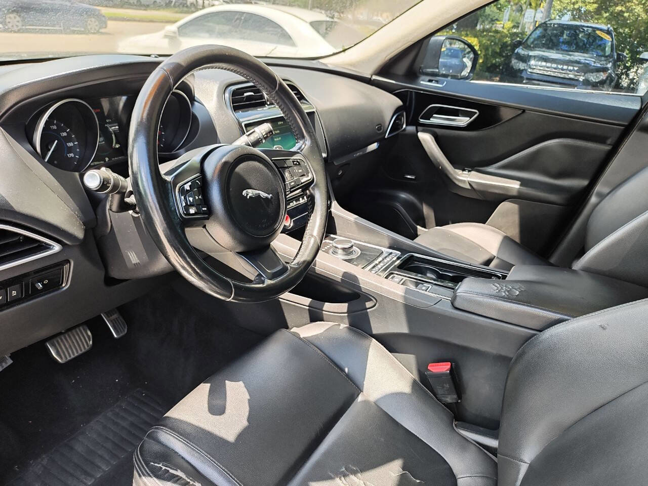 Used 2019 Jaguar F-PACE AWD/4WD image 21