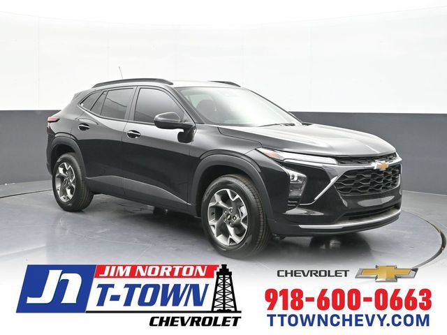 New 2026 Chevrolet Trax LT w/ Driver Confidence Package FWD image 1
