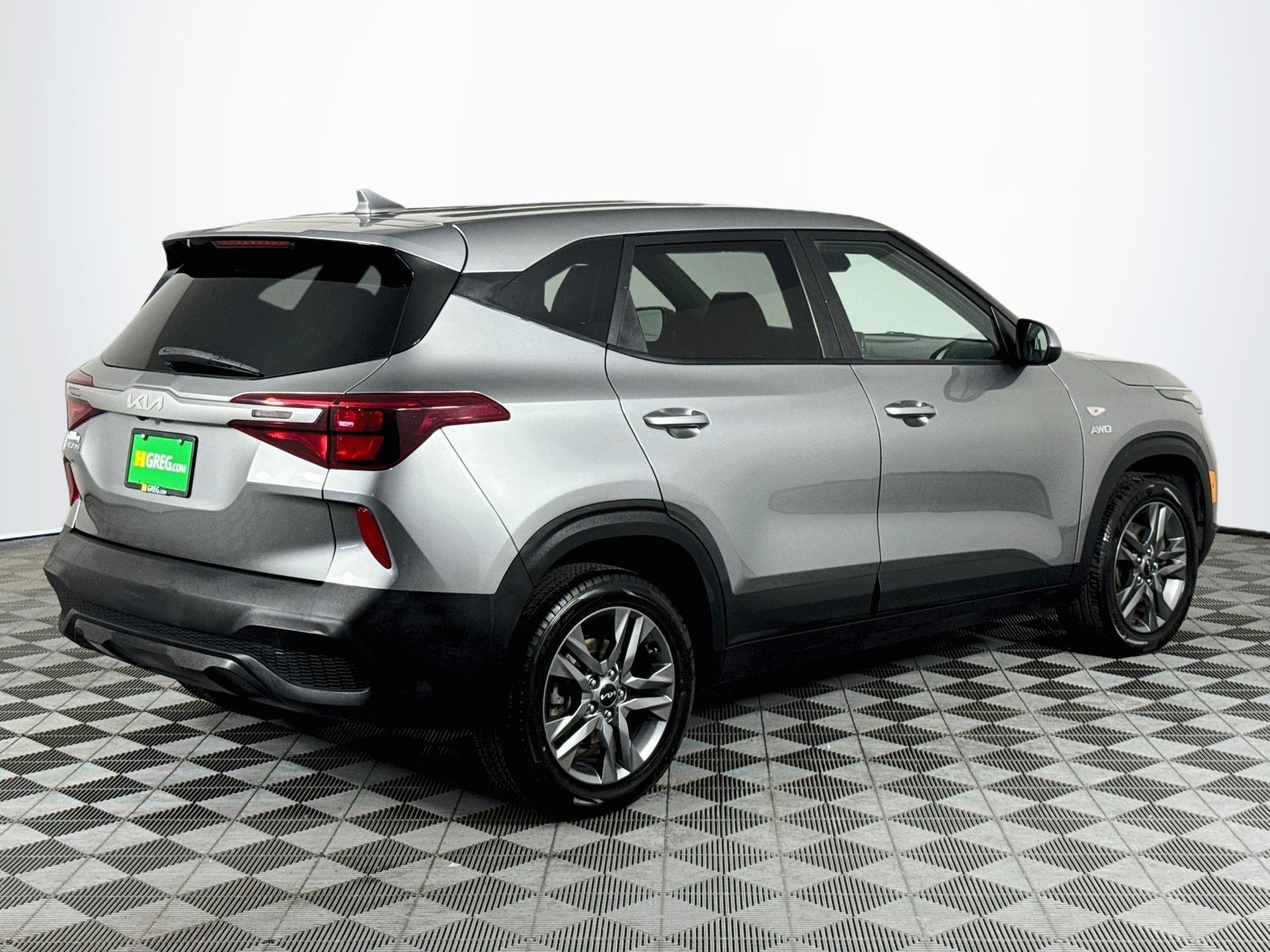 Used 2023 Kia Seltos LX AWD/4WD image 8