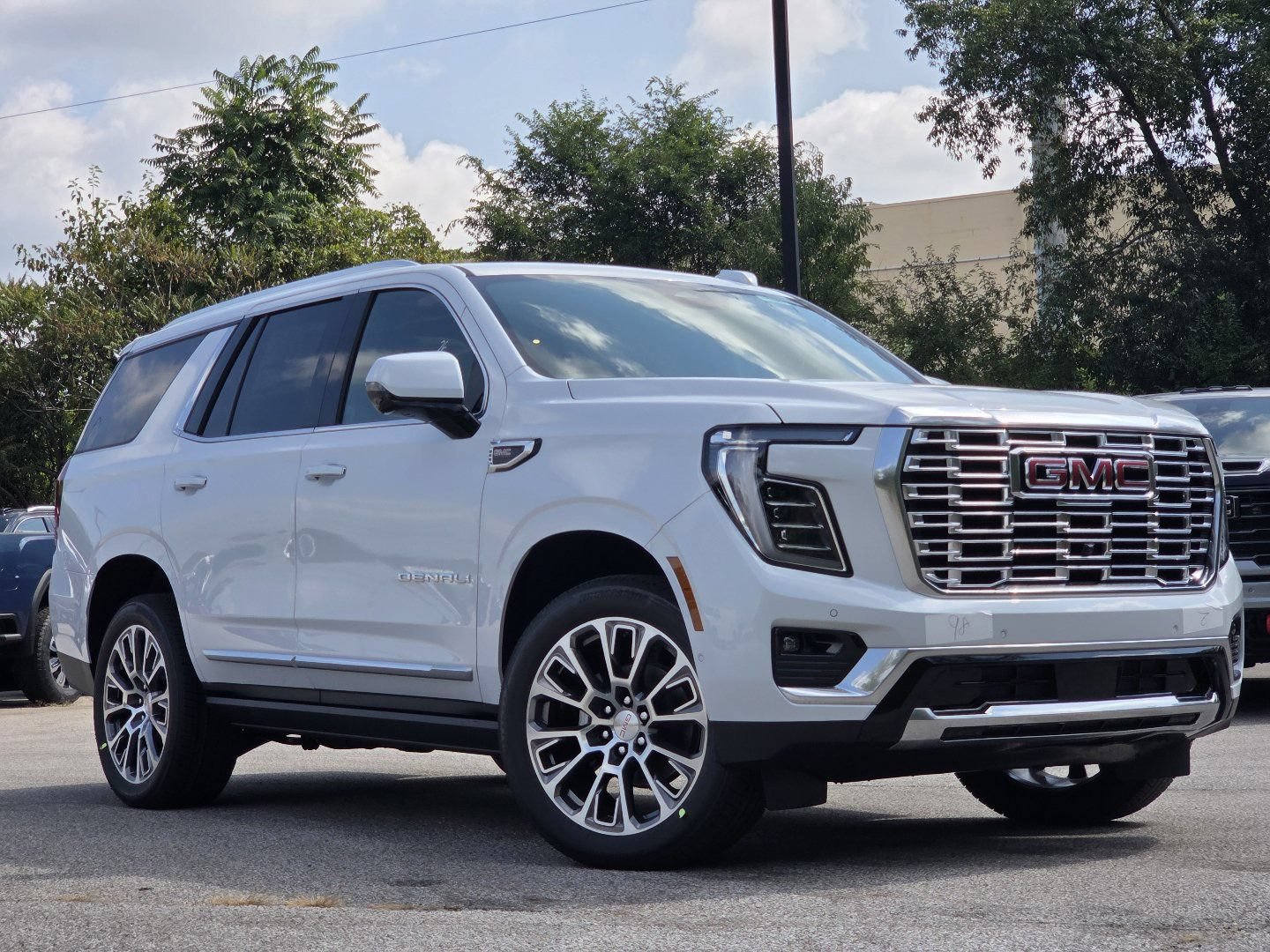 New 2026 GMC Yukon Denali w/ Sun & Power Step Package AWD/4WD image 3