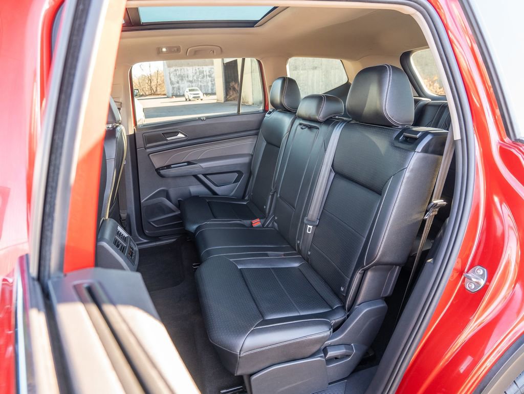 Used 2021 Volkswagen Atlas SE w/ Panoramic Sunroof Package image 35