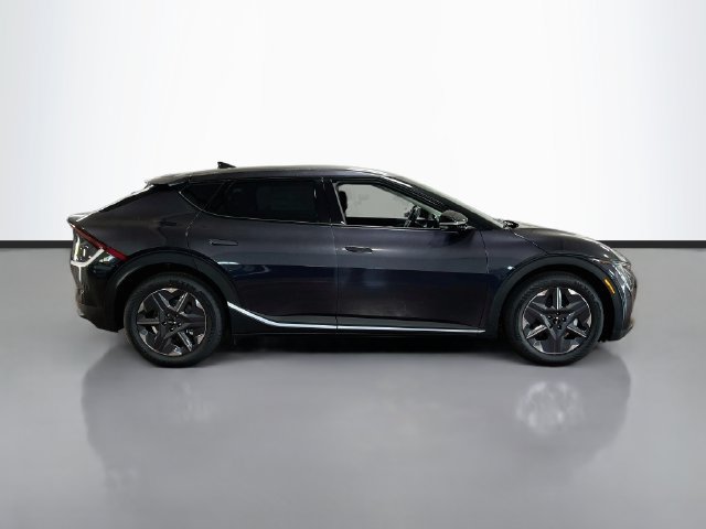 New 2026 Kia EV6 Light RWD image 8