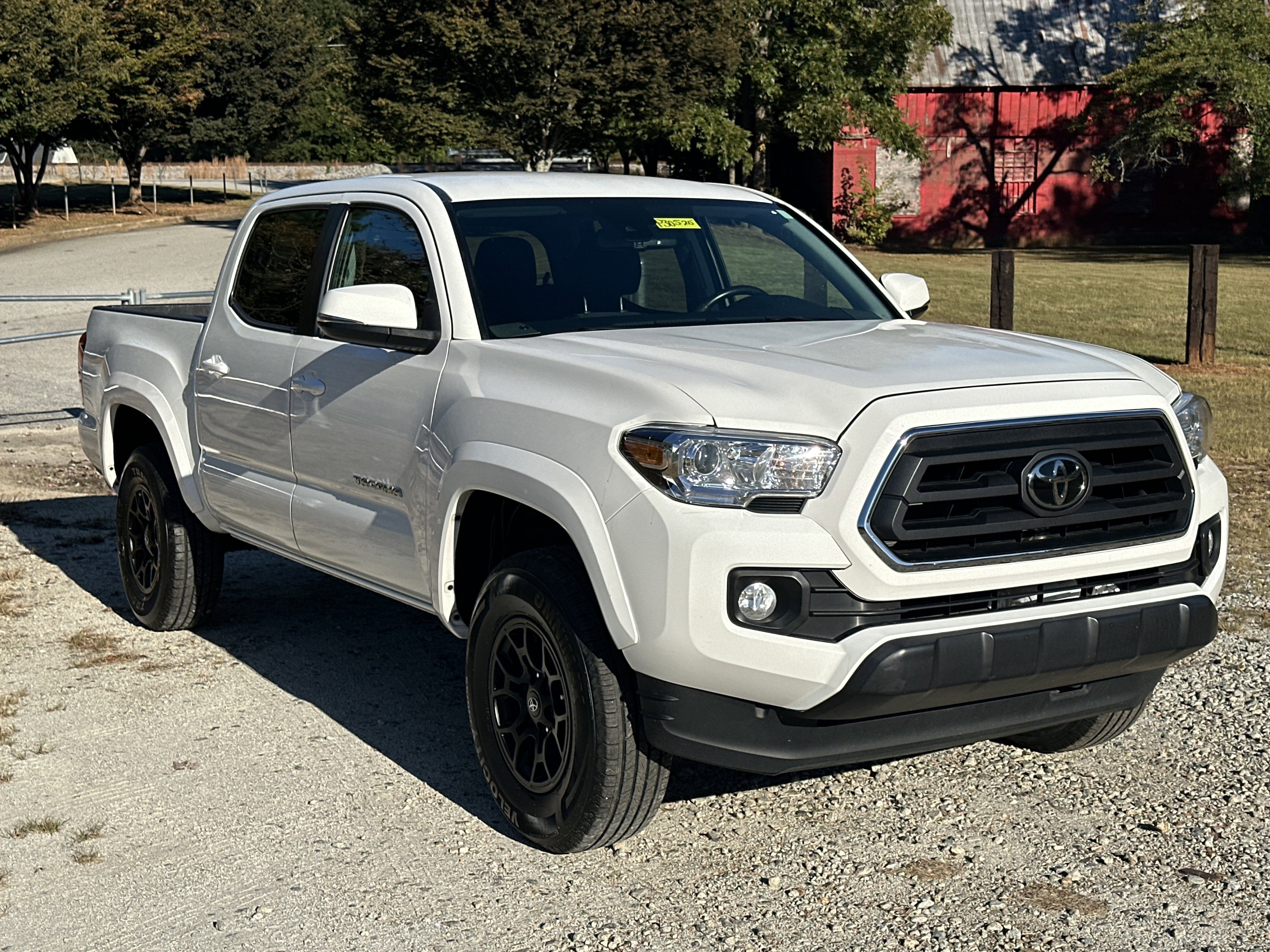 Used 2022 Toyota Tacoma SR5 image 3