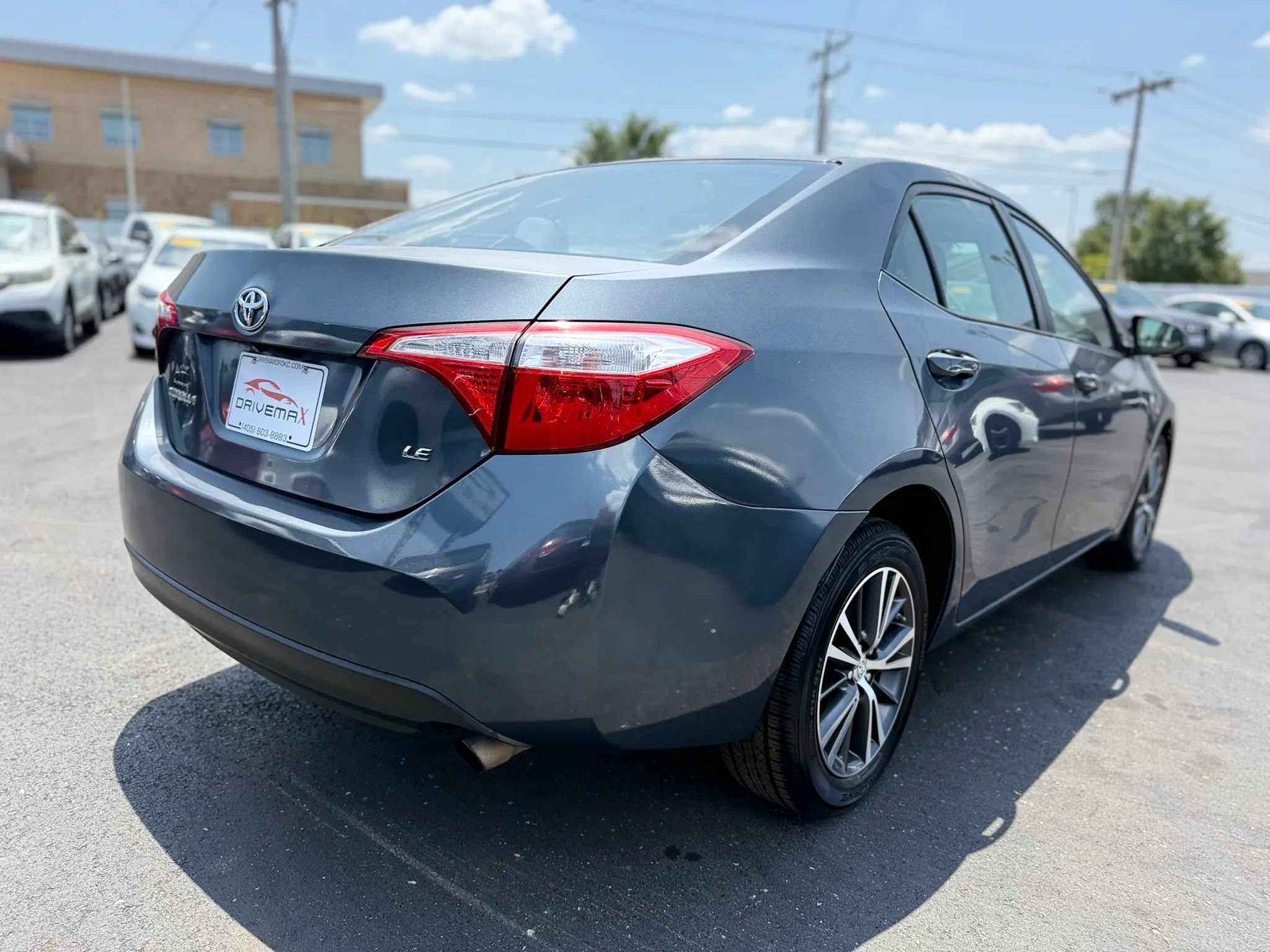 Used 2016 Toyota Corolla LE FWD image 3