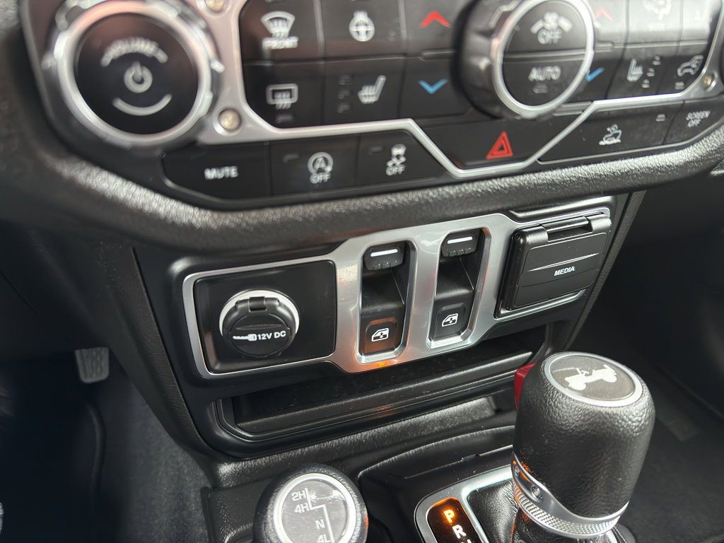 Used 2024 Jeep Wrangler Sport image 19