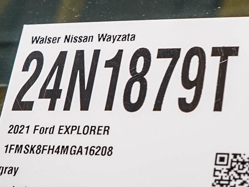Used 2021 Ford Explorer Limited w/ Equipment Group 301A AWD/4WD image 28