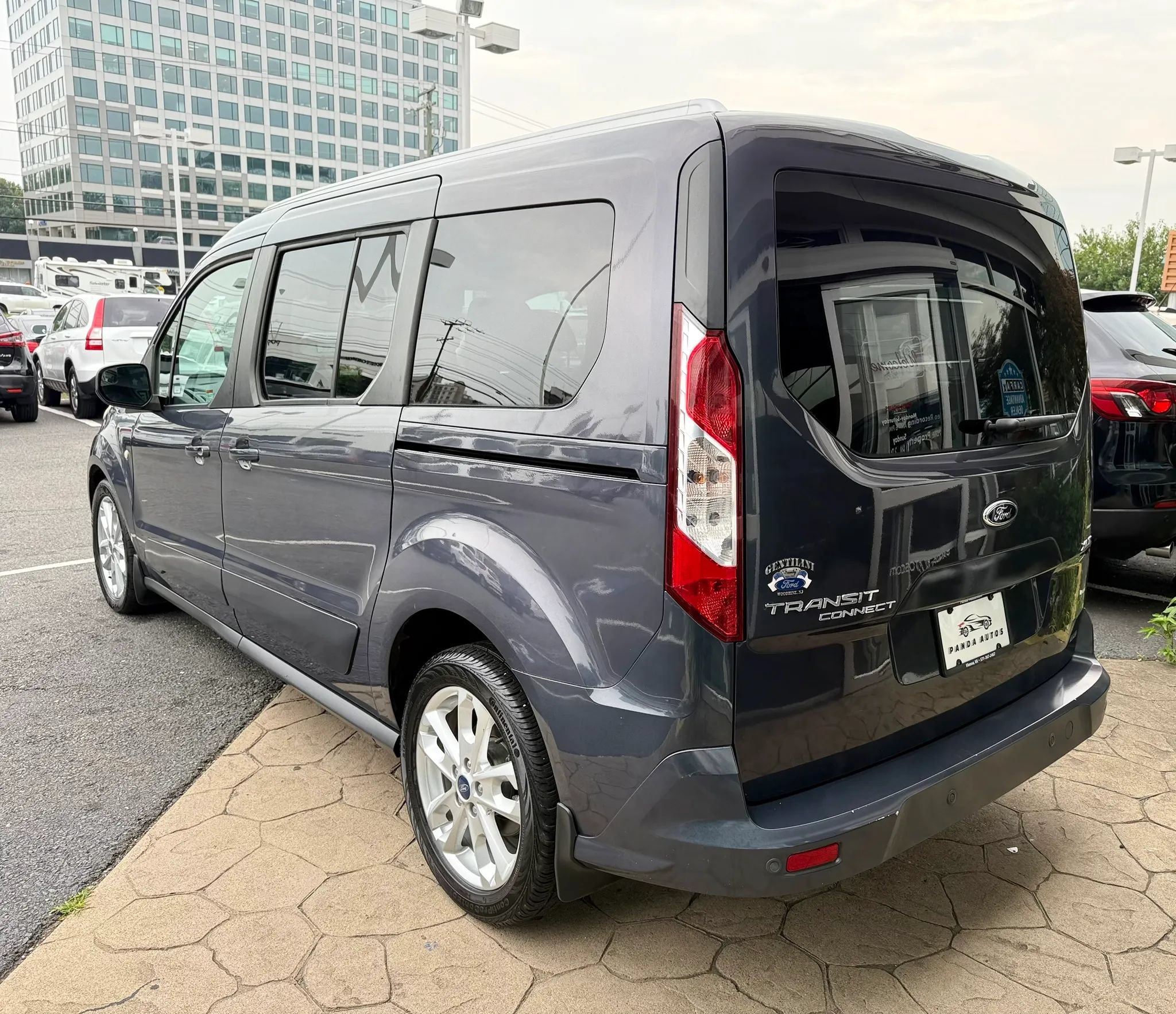 Used 2014 Ford Transit Connect XLT FWD image 5