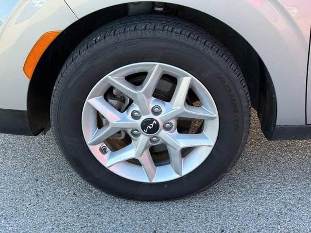 Used 2024 Kia Soul LX w/ Option Group 015 image 8