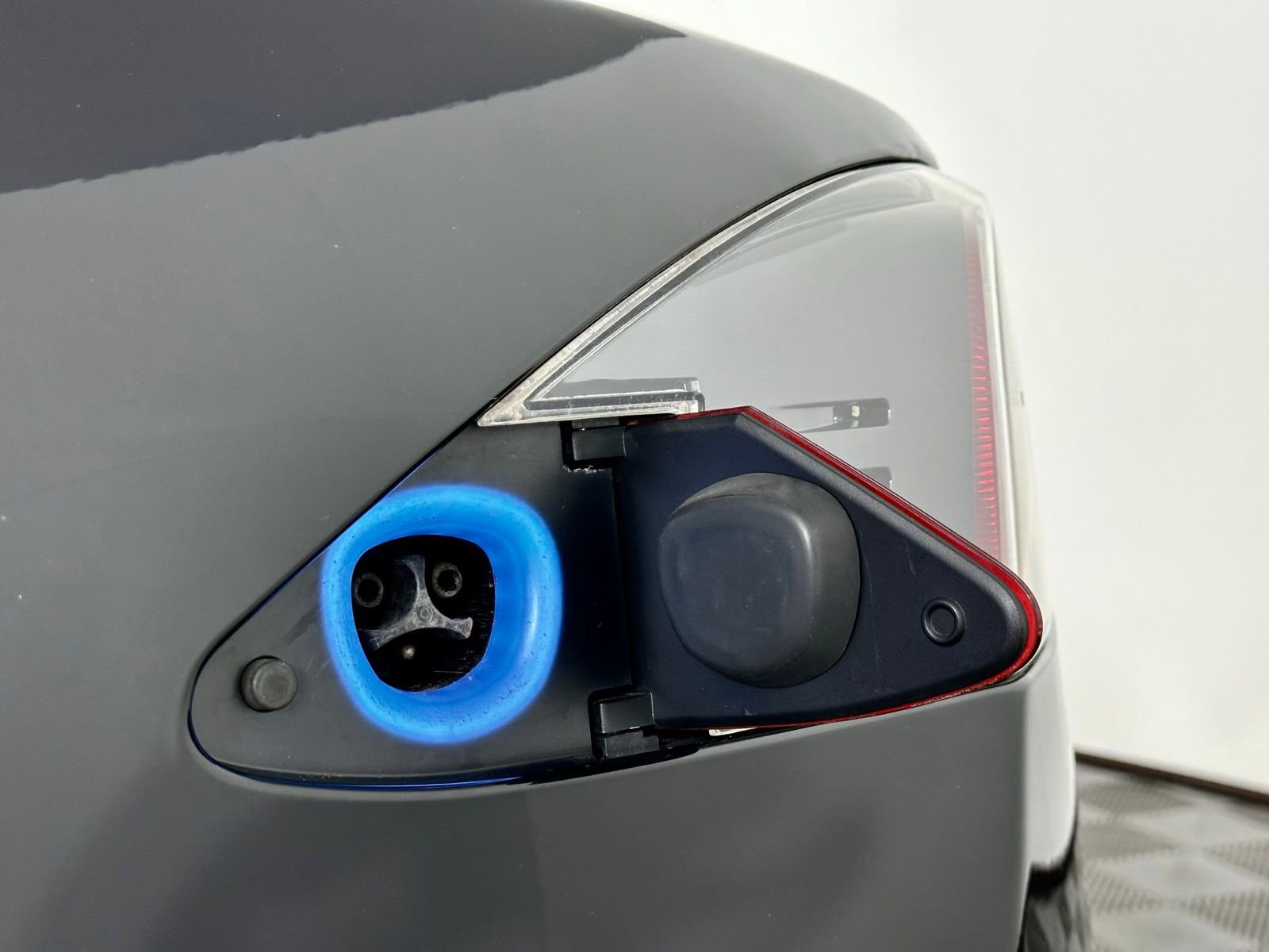 Used 2018 Tesla Model S 75D image 33