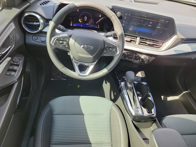 New 2026 Chevrolet Trax LT w/ Midnight Edition FWD image 6