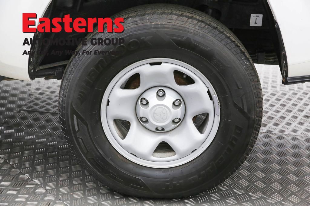 Used 2022 Toyota Tacoma SR image 28