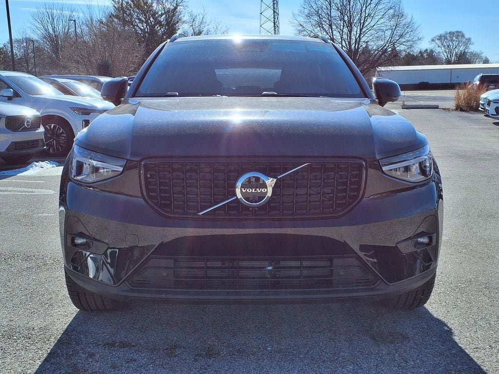 New 2026 Volvo XC40 B5 Plus w/ Climate Package AWD/4WD image 2