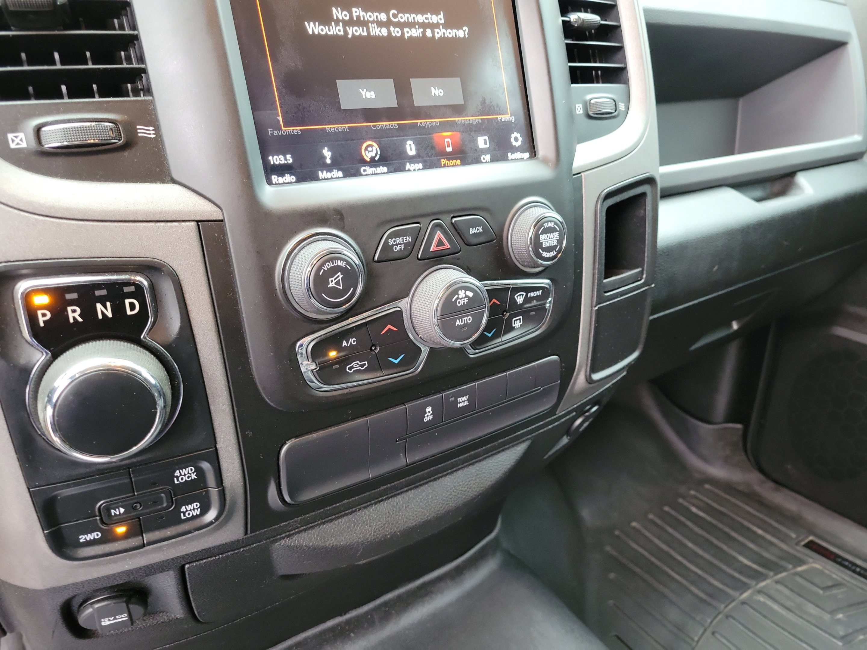 Used 2019 RAM 1500 Express w/ Express Value Package AWD/4WD image 18