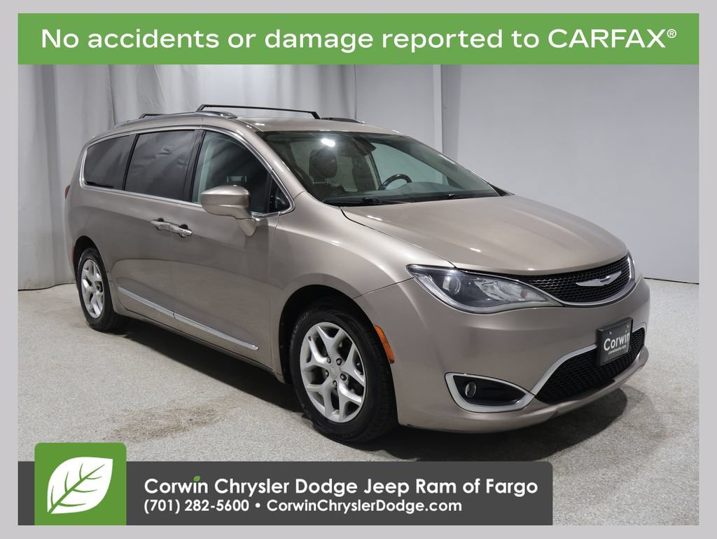 Used 2017 Chrysler Pacifica Touring-L Plus w/ Tire & Wheel Group